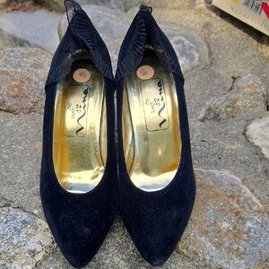 Nina Black Heels with Gold Insole